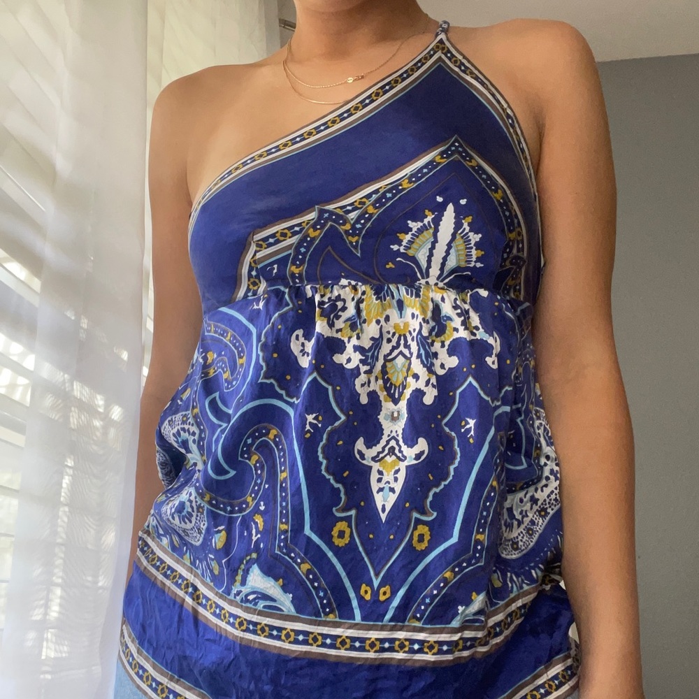 One shoulder top!